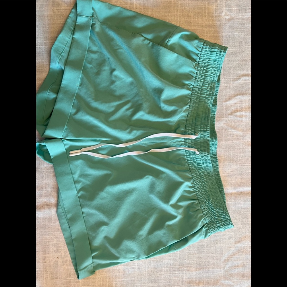 Lululemon teal shorts